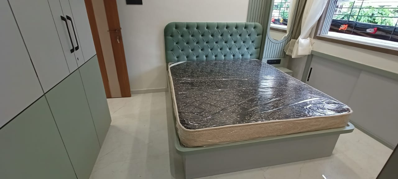 Bed Border with Mattress & HB